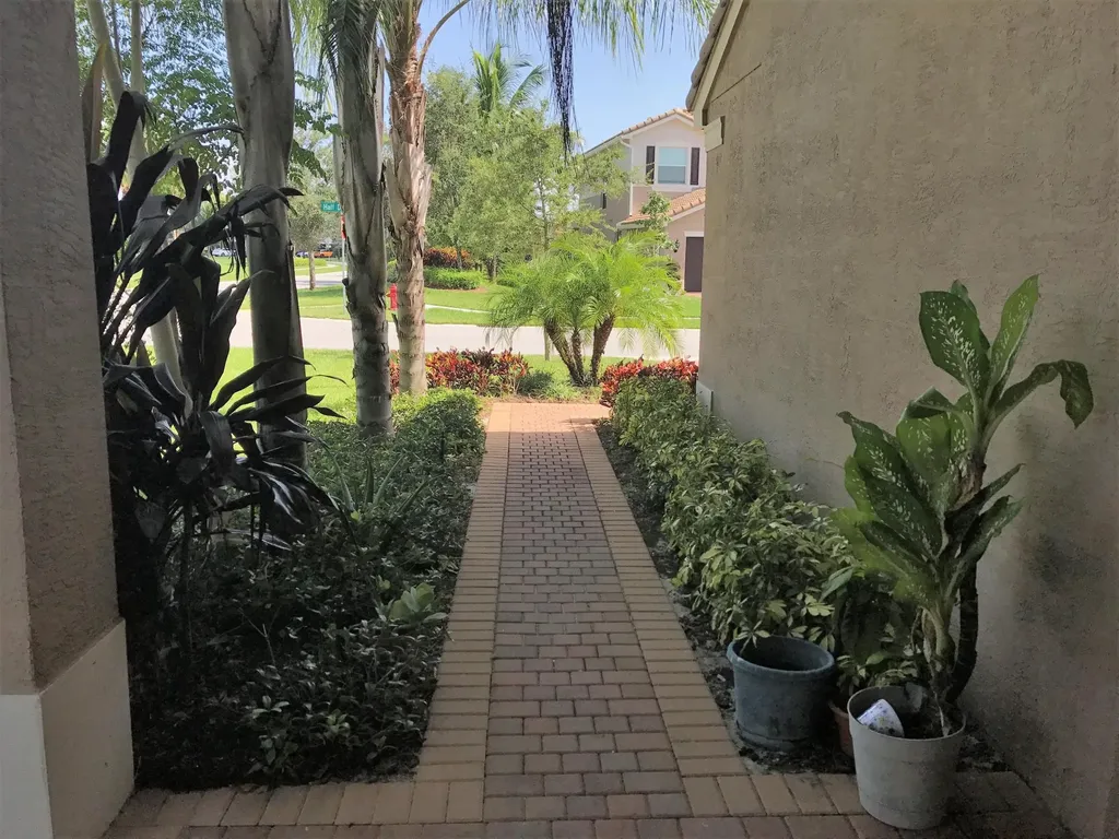 8187 Half Dome Court Boynton Beach FL 33473