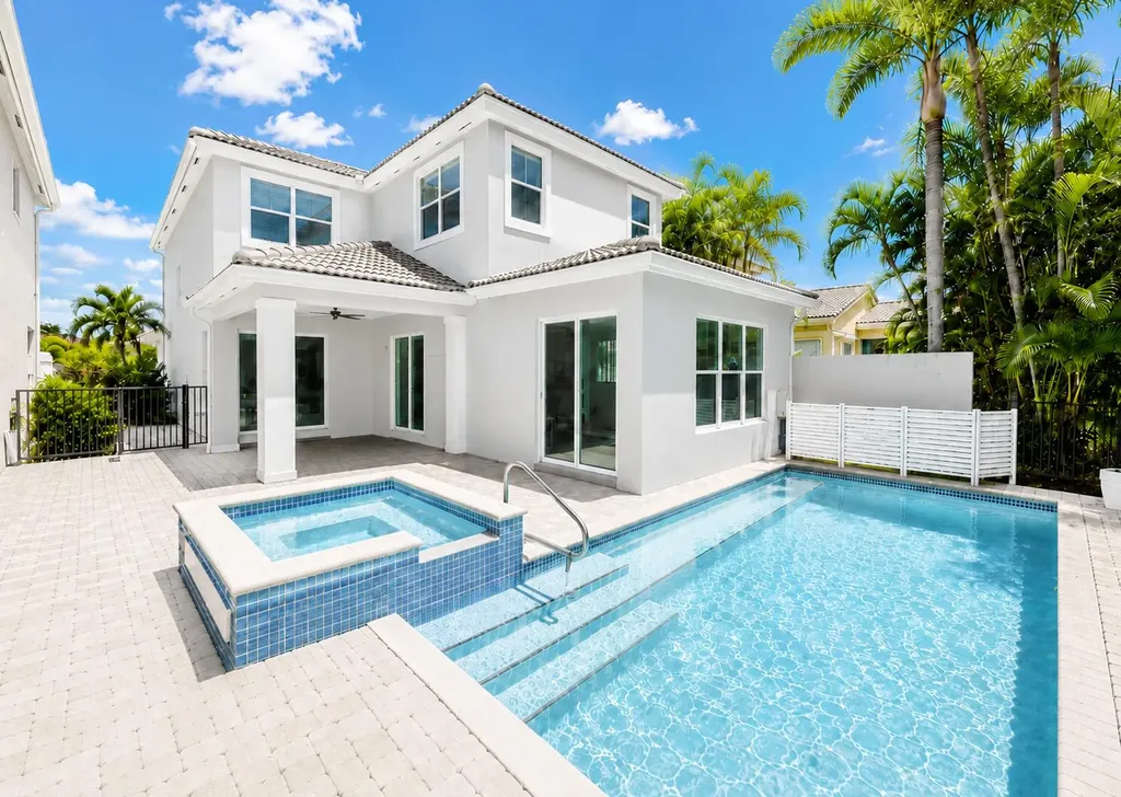 207 Isle Verde Way Palm Beach Gardens FL 33418