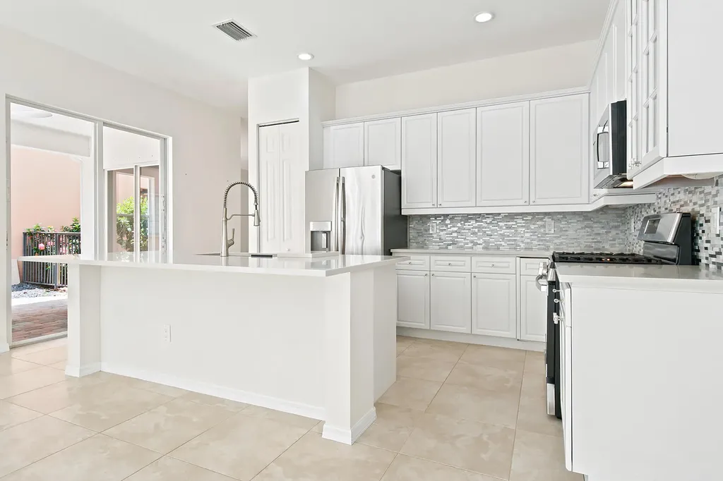 207 Isle Verde Way Palm Beach Gardens FL 33418
