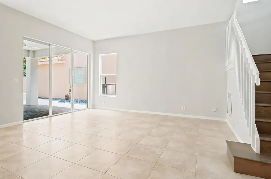 207 Isle Verde Way Palm Beach Gardens FL 33418