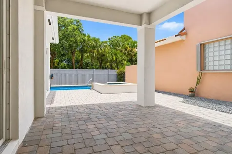 207 Isle Verde Way Palm Beach Gardens FL 33418