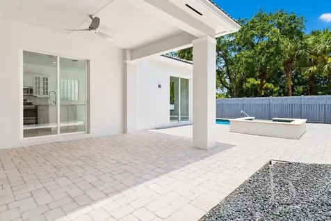 207 Isle Verde Way Palm Beach Gardens FL 33418