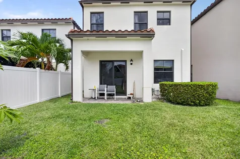 4009 Sequoia Place Riviera Beach FL 33410