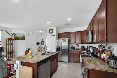 4009 Sequoia Place Riviera Beach FL 33410