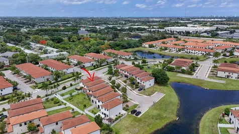 4009 Sequoia Place Riviera Beach FL 33410