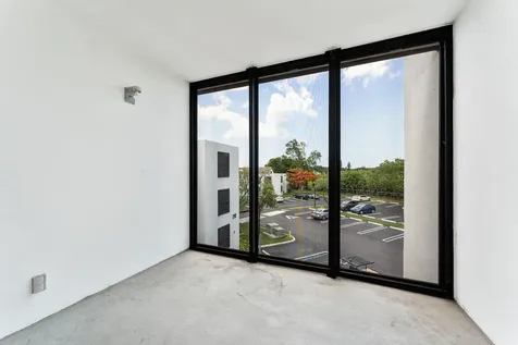 212 Lake Pointe Drive Oakland Park FL 33309