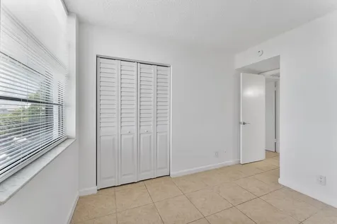 212 Lake Pointe Drive Oakland Park FL 33309
