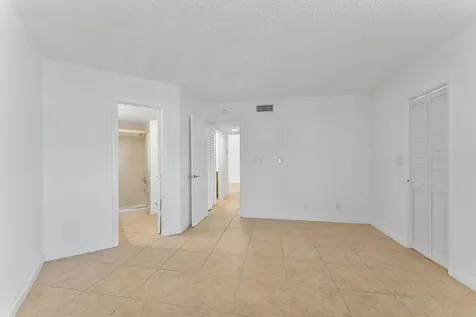 212 Lake Pointe Drive Oakland Park FL 33309