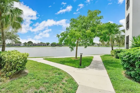 212 Lake Pointe Drive Oakland Park FL 33309