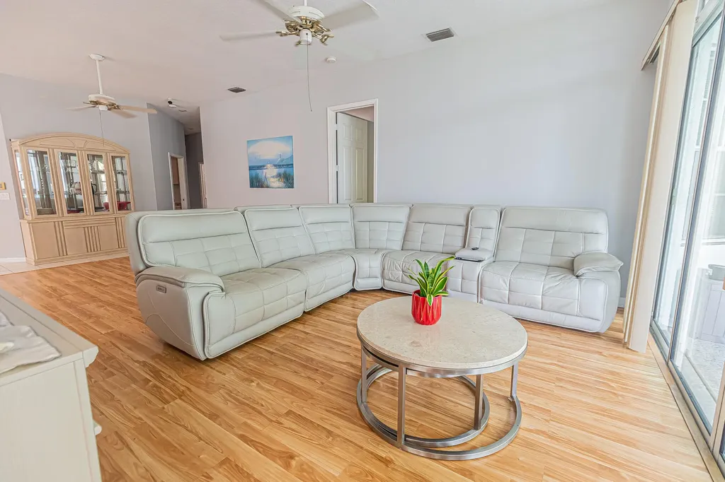 414 SW Fairway Landing Port St Lucie FL 34986