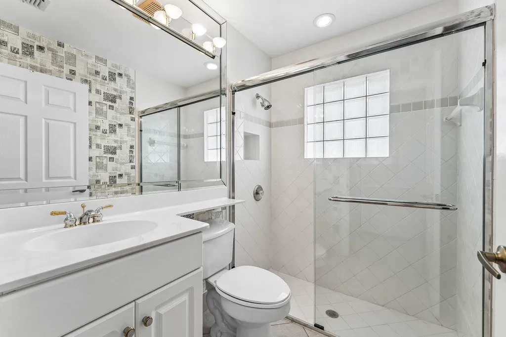 7385 Haviland Circle Boynton Beach FL 33437