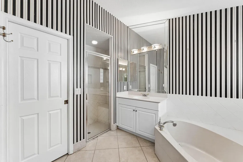 7385 Haviland Circle Boynton Beach FL 33437