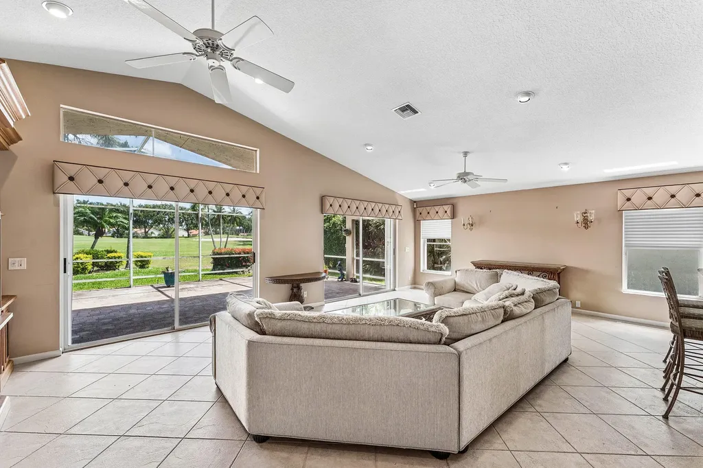 7385 Haviland Circle Boynton Beach FL 33437