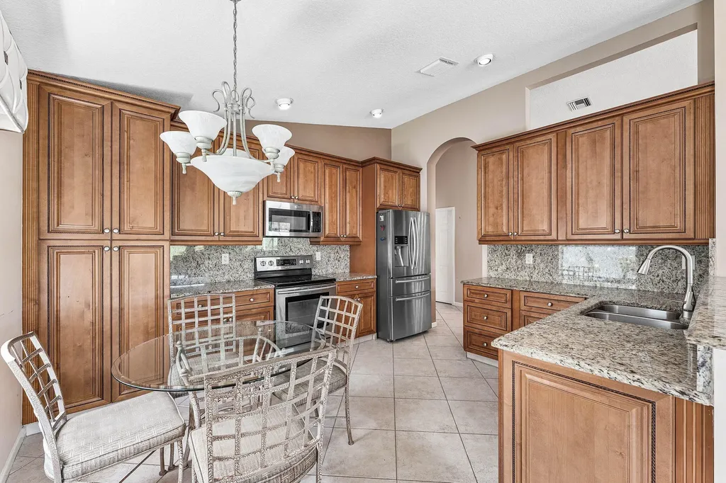 7385 Haviland Circle Boynton Beach FL 33437