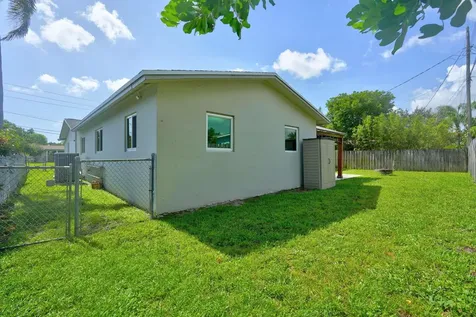 641 NW 43rd Avenue Coconut Creek FL 33066