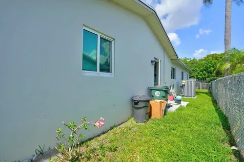 641 NW 43rd Avenue Coconut Creek FL 33066