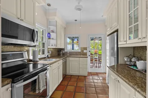 1609 NE 2nd Court Fort Lauderdale FL 33301