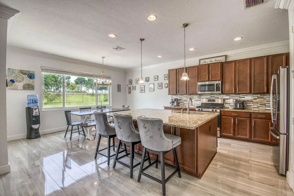 889 Wandering Willow Way Loxahatchee FL 33470