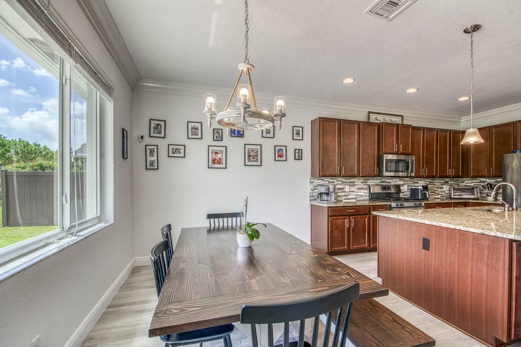 889 Wandering Willow Way Loxahatchee FL 33470