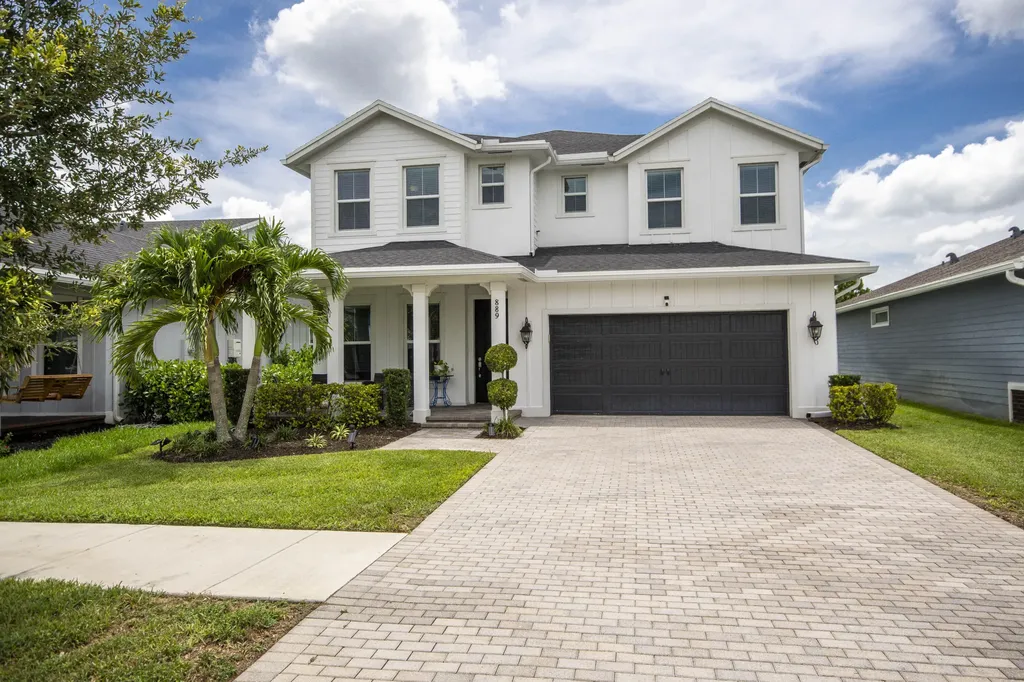 889 Wandering Willow Way Loxahatchee FL 33470