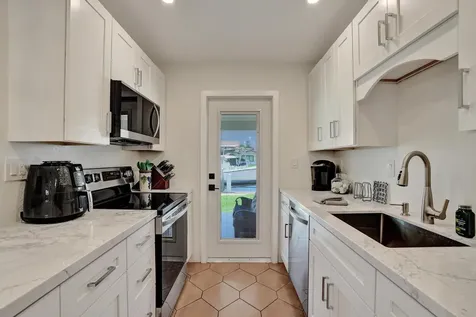 2866 NE 30th Street Fort Lauderdale FL 33306