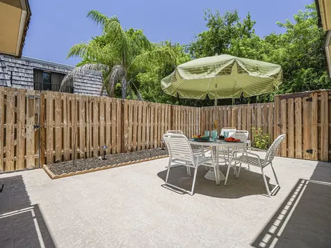 340 S Waverly Place Vero Beach FL 32960