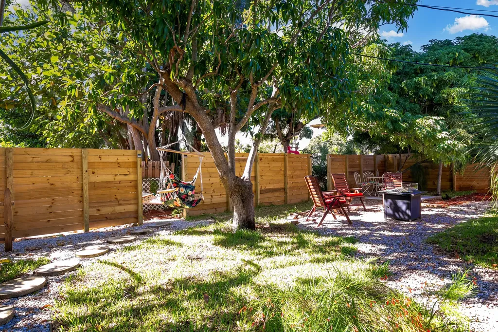 609 S Arnold Avenue Lantana FL 33462