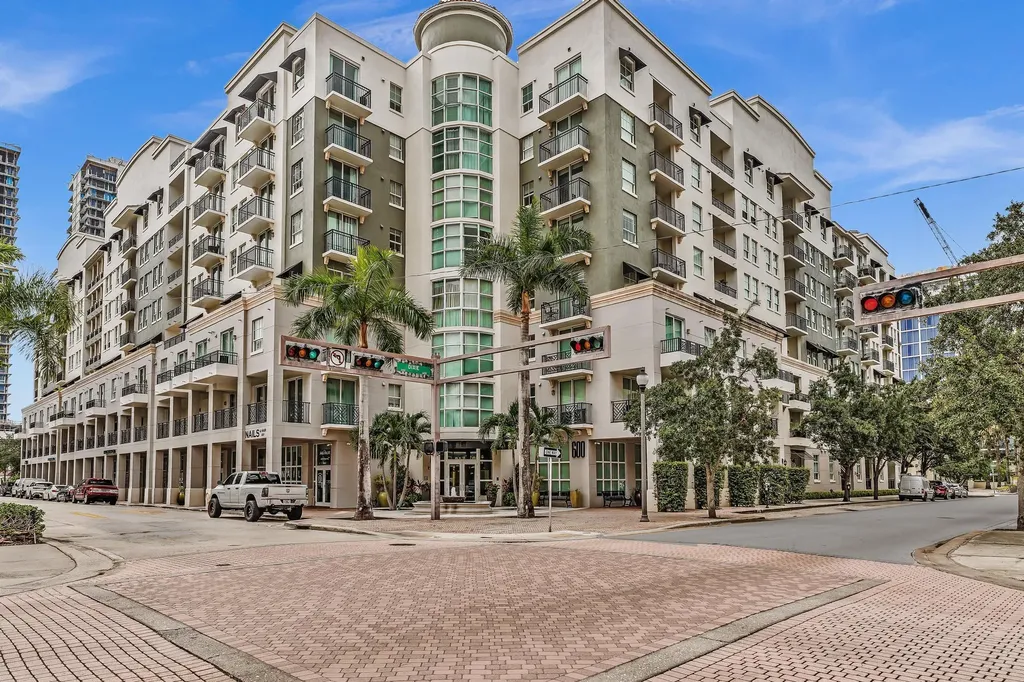 600 S Dixie Highway West Palm Beach FL 33401