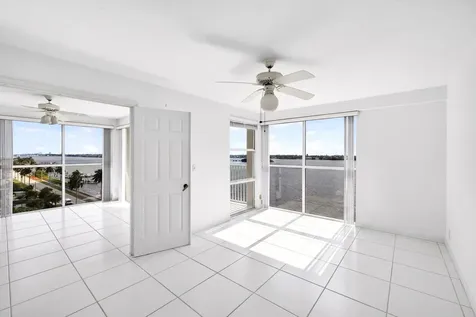 3901 S Flagler Drive West Palm Beach FL 33405