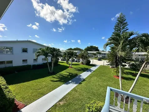 171 Markham H Deerfield Beach FL 33442