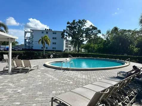 171 Markham H Deerfield Beach FL 33442