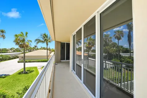 2900 N Highway Hutchinson Island FL 34949