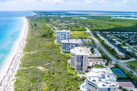 2900 N Highway Hutchinson Island FL 34949