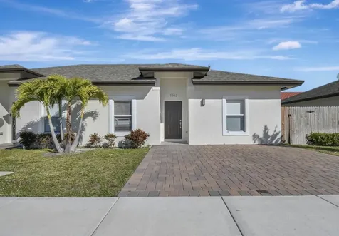 1562 W 26th Court Riviera Beach FL 33404