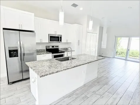 1562 W 26th Court Riviera Beach FL 33404