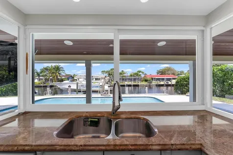 925 SE 10th Street Pompano Beach FL 33060