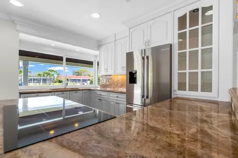 925 SE 10th Street Pompano Beach FL 33060