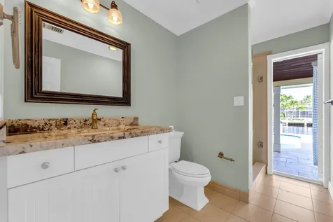 925 SE 10th Street Pompano Beach FL 33060