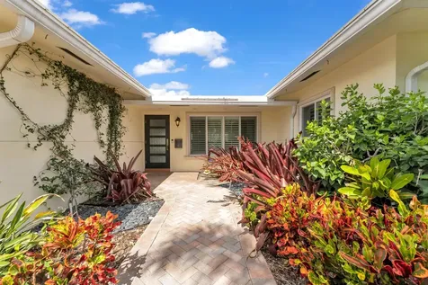 925 SE 10th Street Pompano Beach FL 33060