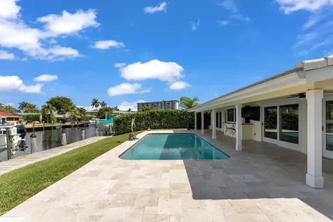 925 SE 10th Street Pompano Beach FL 33060