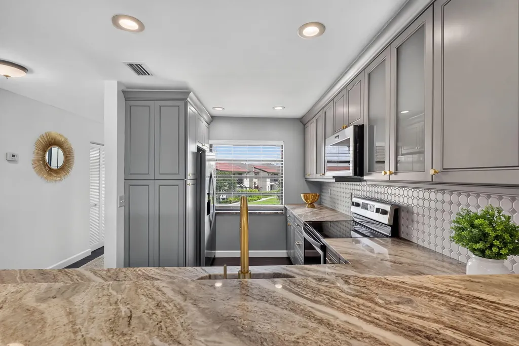 21219 Lago Circle Boca Raton FL 33433