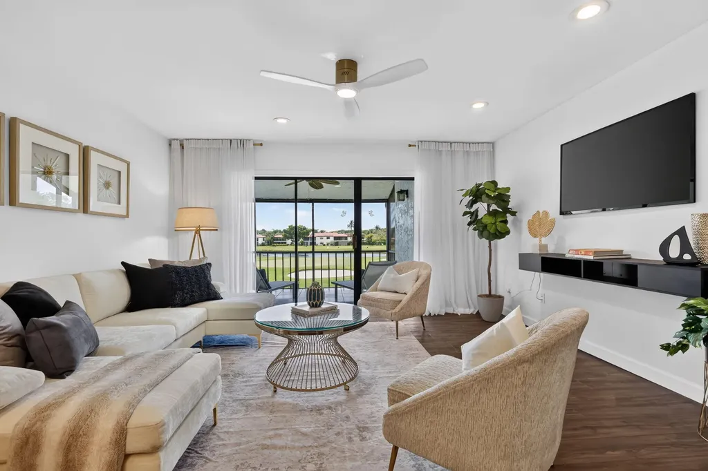 21219 Lago Circle Boca Raton FL 33433