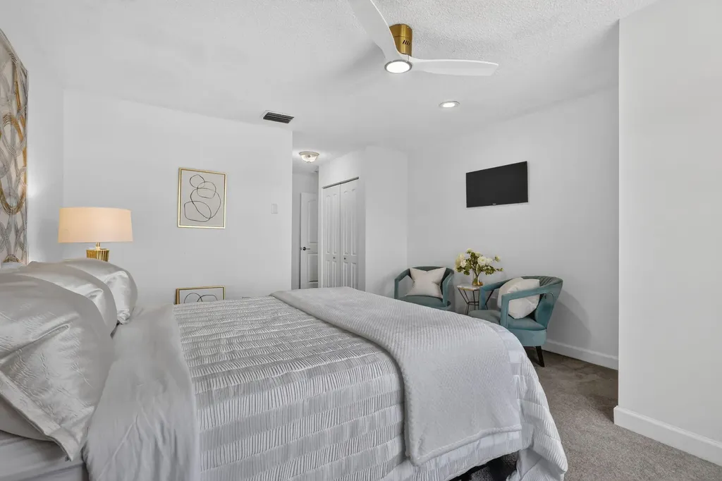 21219 Lago Circle Boca Raton FL 33433