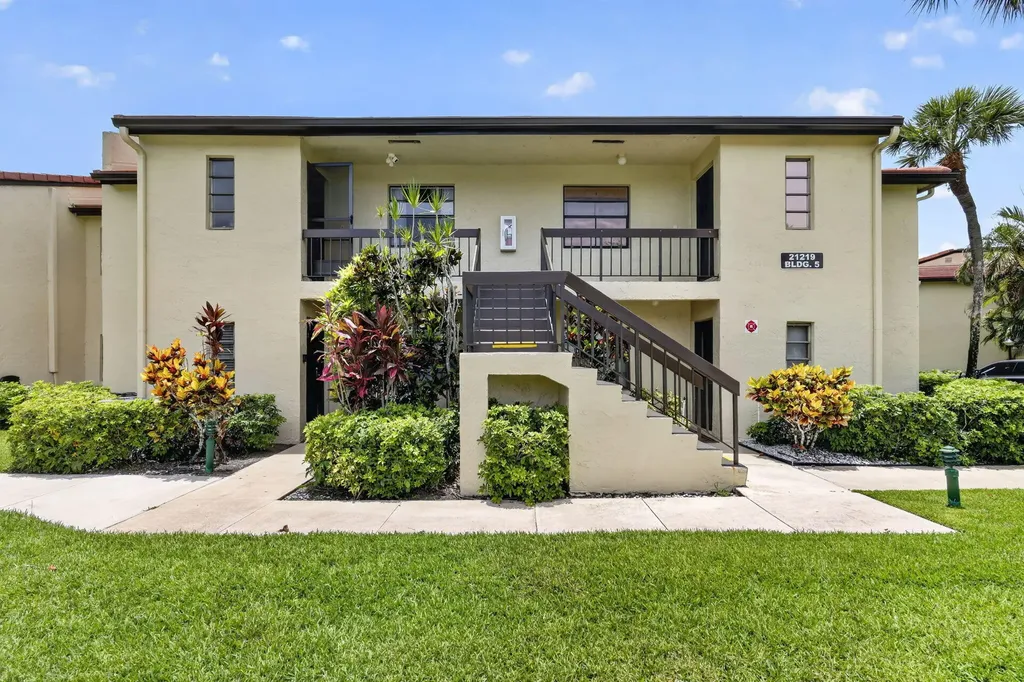 21219 Lago Circle Boca Raton FL 33433