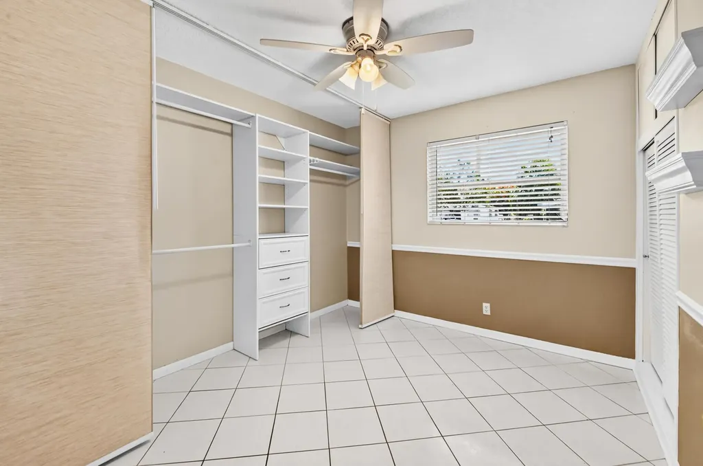 313 Poe Drive Palm Springs FL 33461