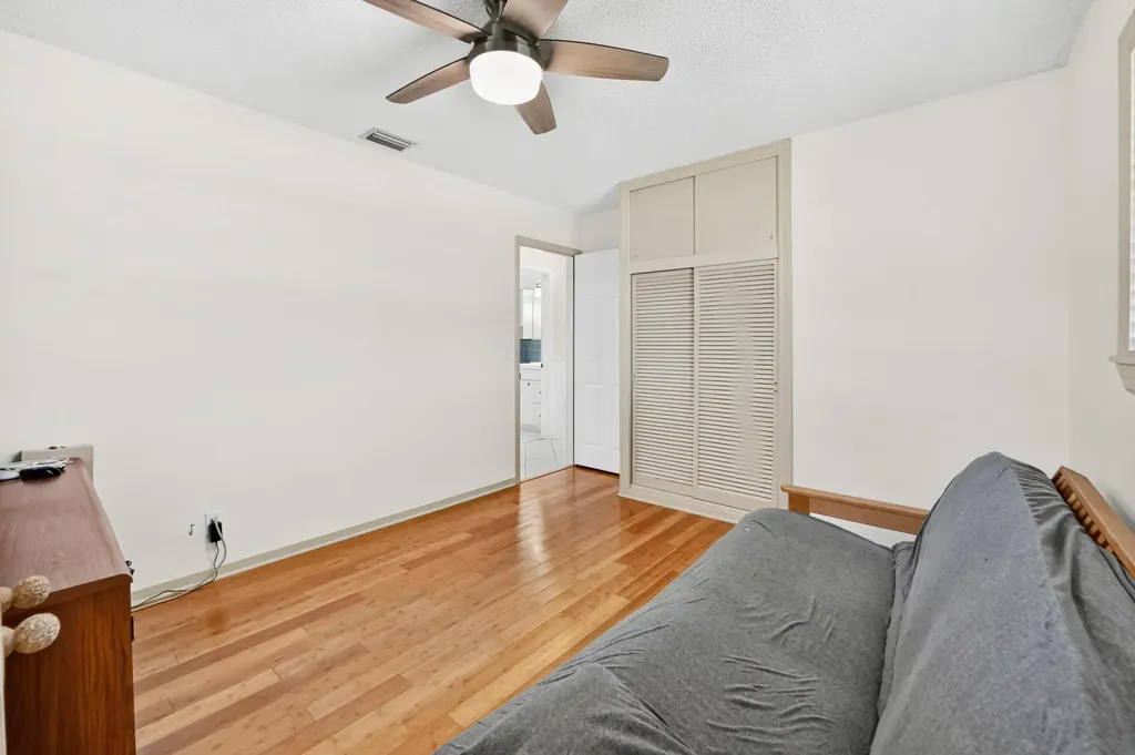 313 Poe Drive Palm Springs FL 33461