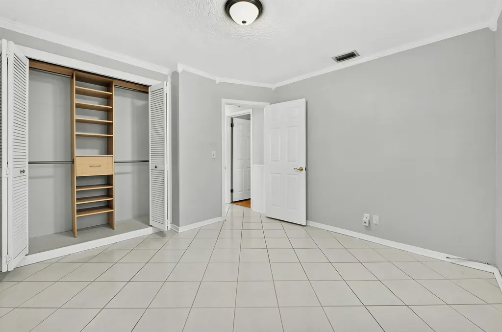 313 Poe Drive Palm Springs FL 33461
