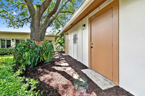 313 Poe Drive Palm Springs FL 33461