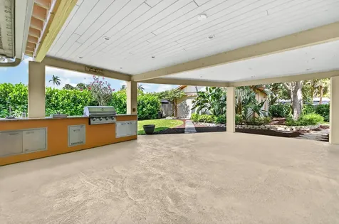 313 Poe Drive Palm Springs FL 33461