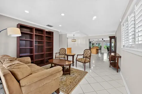 313 Poe Drive Palm Springs FL 33461